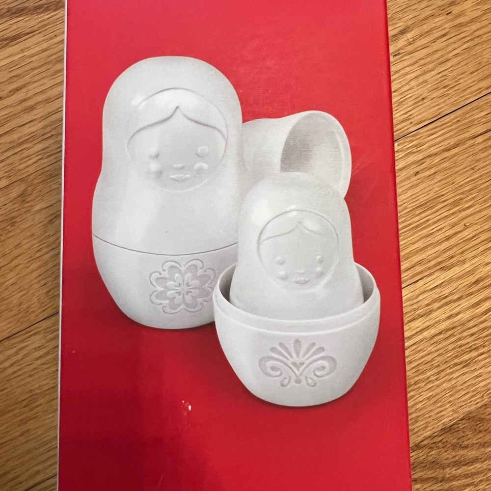 Fred measuring cup set dolls nesting new
